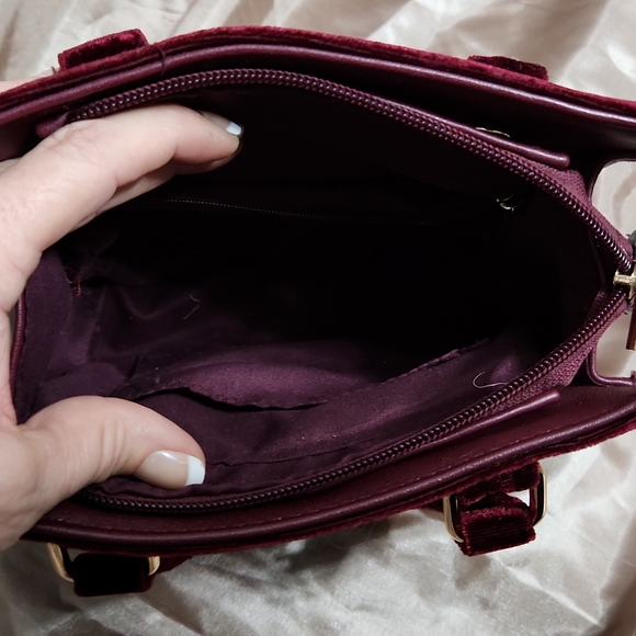 Velvet Bag Burgundy Red Call it Spring - Picture 4 of 12